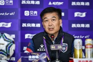 广州豹俱乐部官方：冯峰担任代理主教练，肖智担任领队
